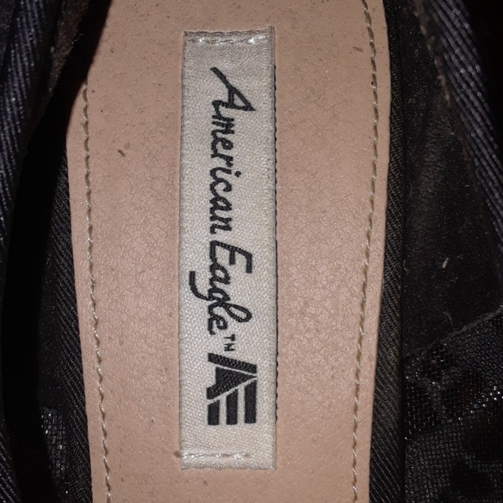 Shoes - Picture 4 of 5